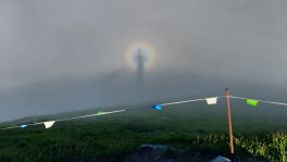 Cień z tęczową aureolą w Tatrach